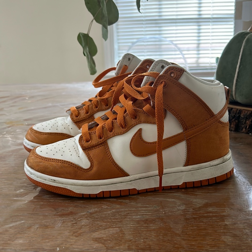 Nike Dunk High Retro